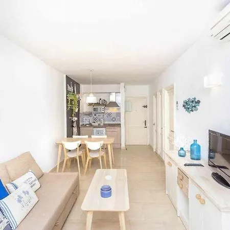 Precioso Apartamento Frente Al Mar Con Piscina Lägenhet *